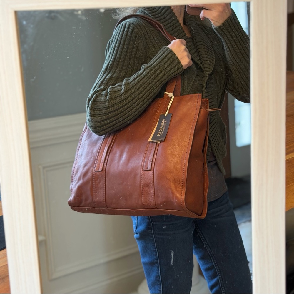American Leather Co. Brandy Leather Tote- NWT’s - Picture 3 of 15